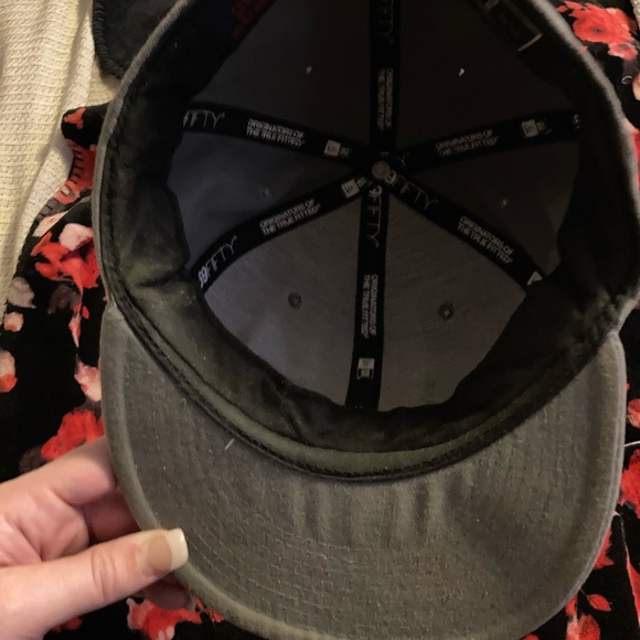 NY Yankee Hat - Picture 4 of 9